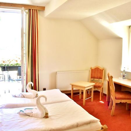 Hotel Alttolkewitzer Hof Dresden Exterior photo