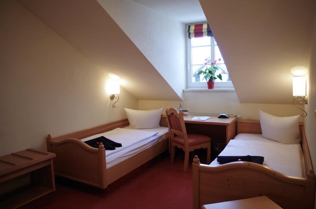 Hotel Alttolkewitzer Hof Dresden Exterior photo