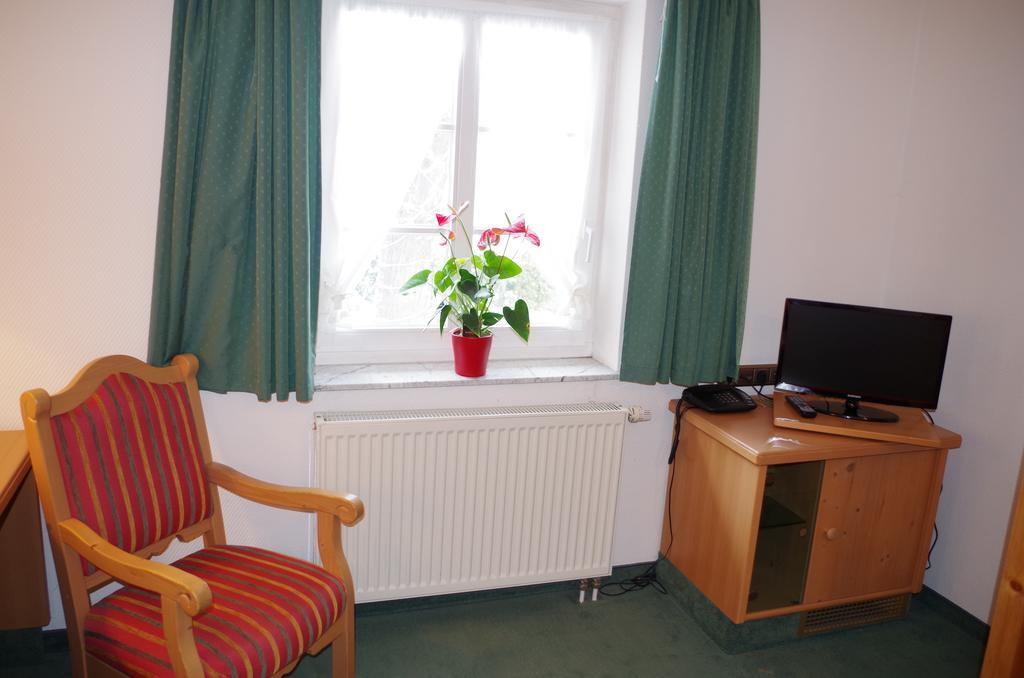 Hotel Alttolkewitzer Hof Dresden Exterior photo