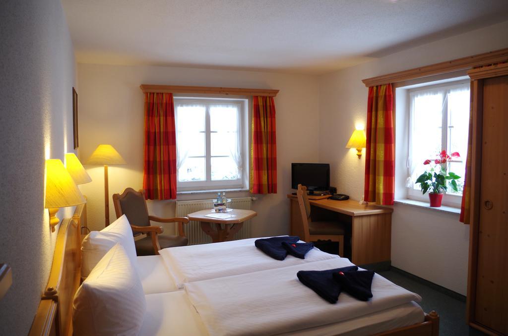 Hotel Alttolkewitzer Hof Dresden Exterior photo