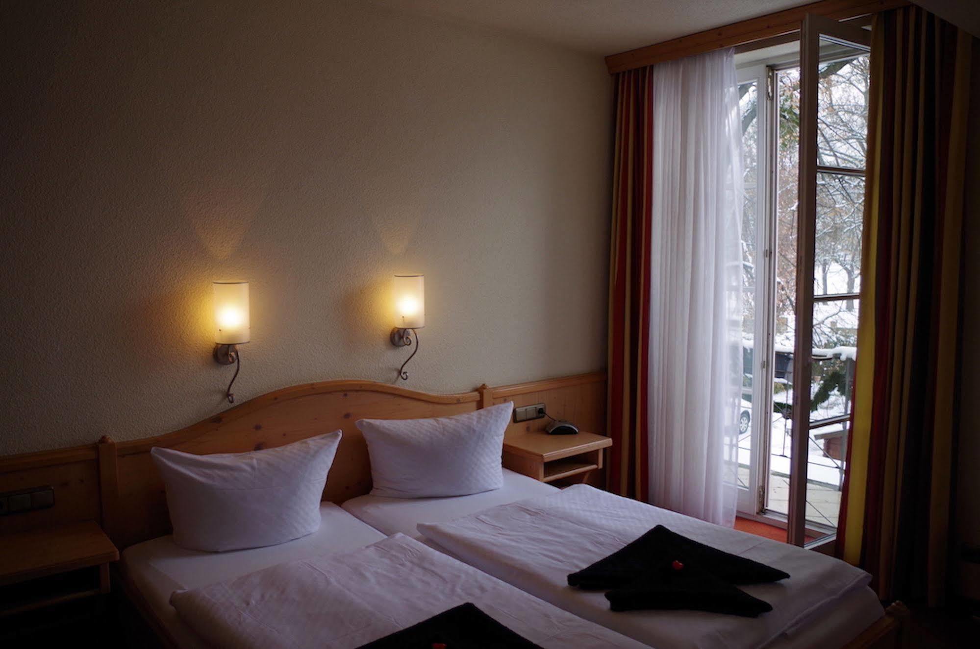 Hotel Alttolkewitzer Hof Dresden Exterior photo